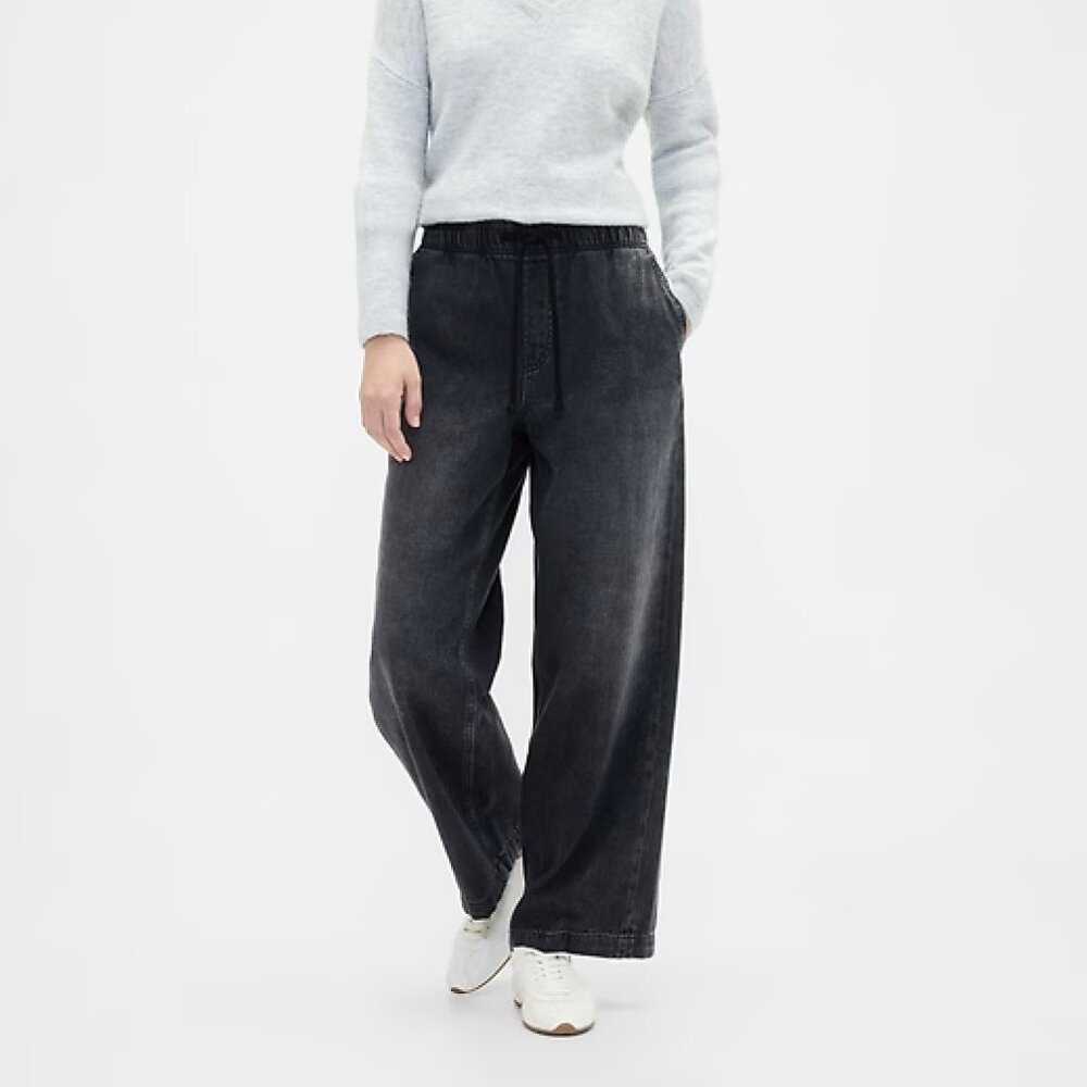 GAP Black Wide Leg Pull-on Jeans